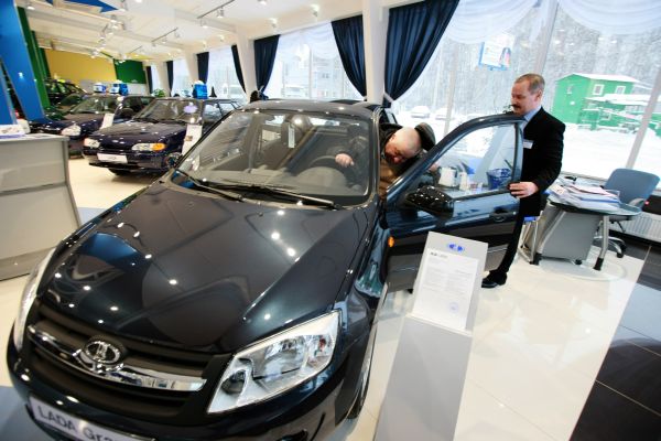 АвтоВАЗ" с 1 декабря повышает цены на все модели Lada