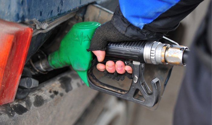 Владимир Путин потребовал разобраться с ростом цен на бензин