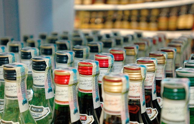 В Подмосковье разрешили продавать алкоголь до 23 часов из-за экономических трудностей в стране