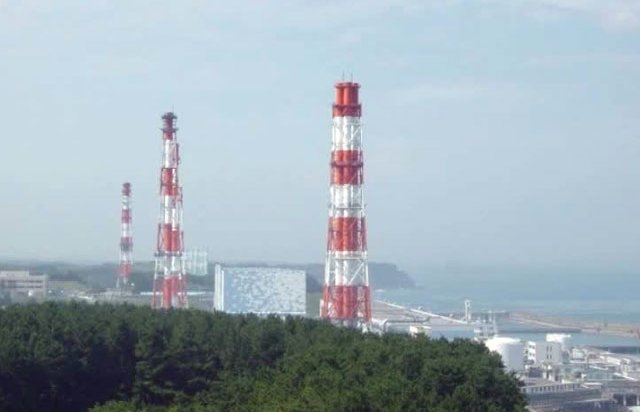На третьем энергоблоке "Фукусимы-1" идет сброс радиоактивного пара