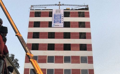 Индийские строители устанавливают рекорд - 10-этажное здание за 48 часов