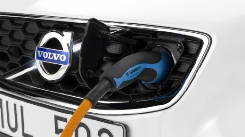 Компании Siemens и Volvo добиваются снижения времени зарядки батарей электрических автомобилей до 90 мину