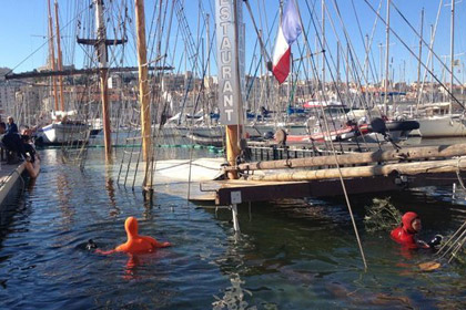 В Марселе затонула знаменитая шхуна-ресторан