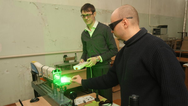 Новосибирские ученые разработали для военных защиту от лазеров