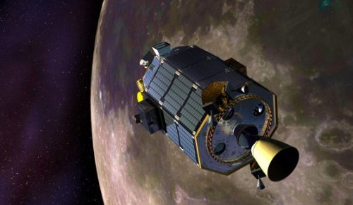 Лунный орбитальный аппарат LADEE обнаружил разреженную атмосферу Луны, состоящую из пыли