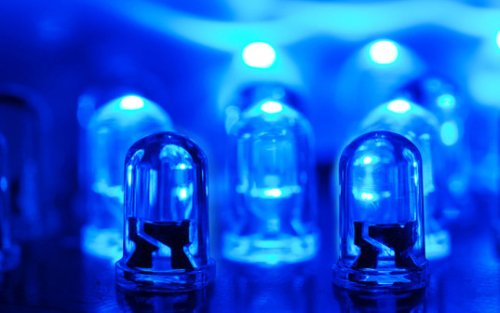 Изобретатели синего светодиода стали обладателями Нобелевской премии 2014 года в области физики