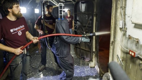 SAFFiR, опытный образец противопожарного робота, проходит "крещение огнем