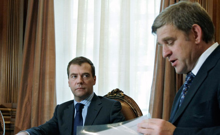 Медведев принял отставку губернатора Приморья Дарькина