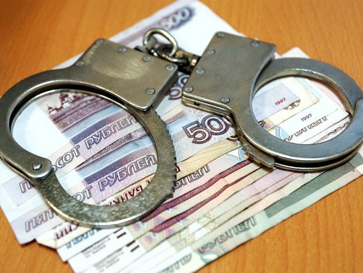 Кассир присваивала деньги с лицевых счетов банковских клиентов в Приангарье