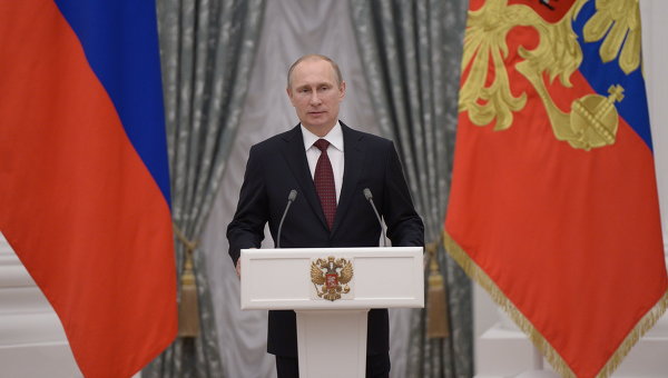 Путин вручил госнаграды «истинным, а не вымышленным» героям России