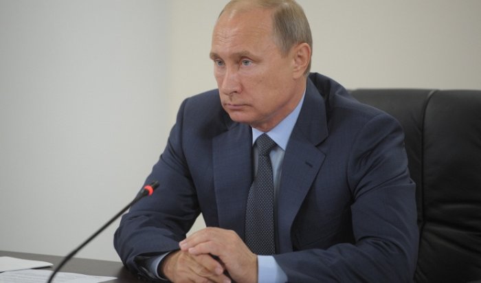 Путин и Порошенко обсудили реализацию плана мирного урегулирования