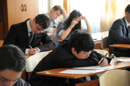 В России талантливым школьникам предложили платить стипендии