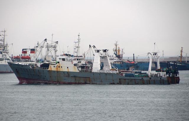Тела 21 члена экипажа затонувшего траулера Оryong 501 переданы на борт российского судна