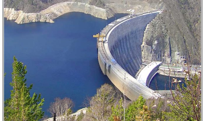 Суд приговорил экс-заместителя главного инженера Саяно-Шушенской ГЭС к штрафу почти в три млн рублей