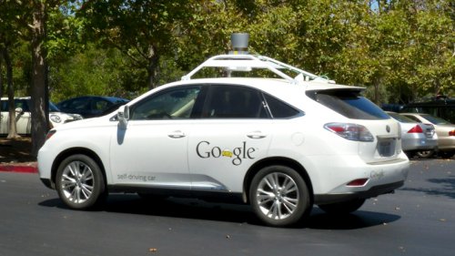 Самоуправляемые автомобили-роботы Google справляются с вождением лучше людей