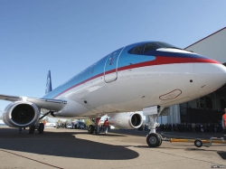 Авиакомпания "Якутия" также приостановила решение о закупках SuperJet-100