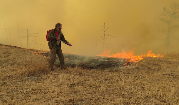 Первый лесной пожар зафиксирован в Прибайкальском нацпарке