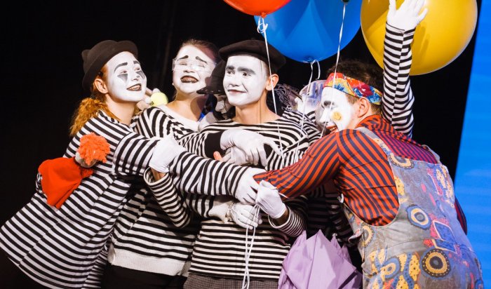 В Иркутске проходит фестиваль детских и юношеских любительских театров