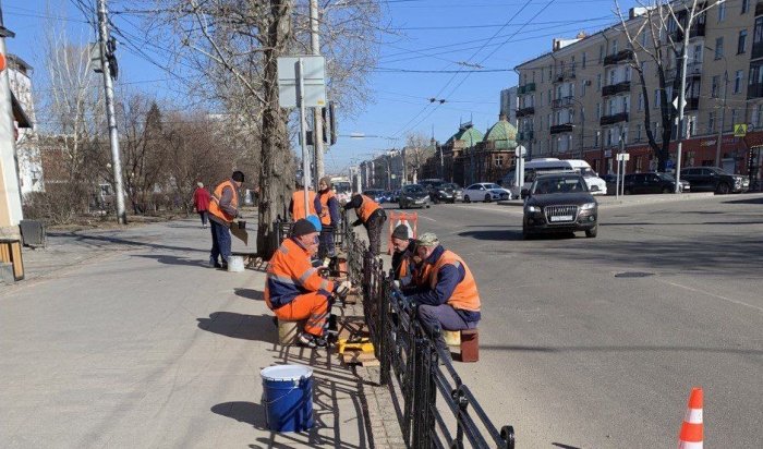 Во всех районах Иркутска ведется комплексная уборка улиц