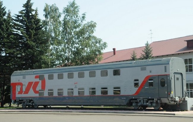 ТВЗ завершил производство первой партии из 15 двухэтажных пассажирских вагонов