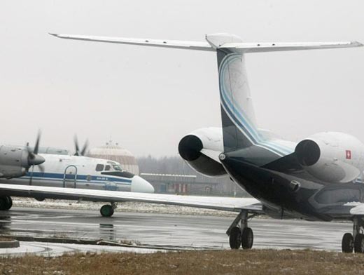 Самолет, направлявшийся из Бангкока в Иркутск, протаранил тягач в аэропорт