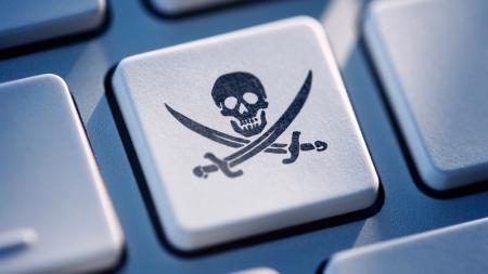 Антипиратский" закон стал "яблоком раздора" для Рунета и чиновников