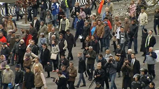 В Москве пройдет 100-тысячный митинг "против рабского труда" мигрантов из Таджикистана