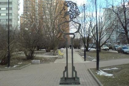 В Москве из сквера похитили памятник Пушкин