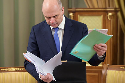 Минфин РФ предложил не проводить в 2015 году индексацию зарплат бюджетников и социальных выпла