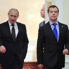 Медведев бросил Путину перчатк