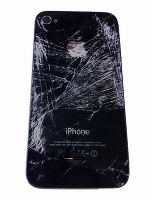 Cellhelmet готова заменить iPhone, если он упал и повредился, находясь в чехле