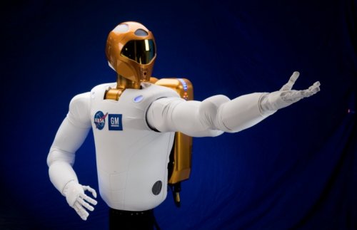 Робот Robonaut в 2014 году получит ноги и возможность самостоятельно передвигаться