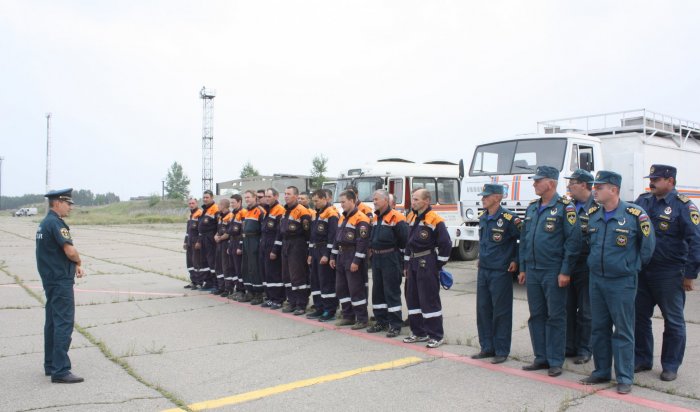 Иркутские спасатели отправились в Амурскую область для помощи в ликвидации последствий паводков