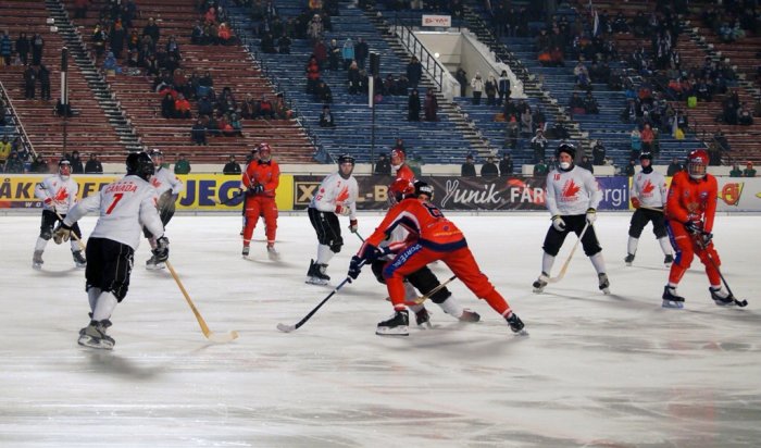Почти без боя "сдались" России хоккеисты из Канады в четвертьфинале ЧМ по бенди в Иркутске