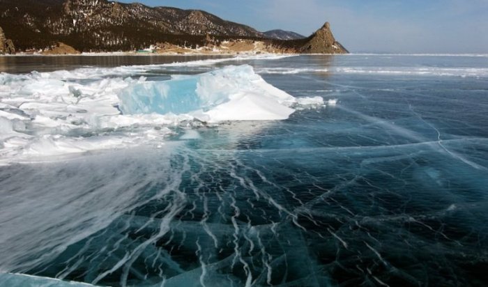 Знаменитые российские хоккеисты сыграют в любительском матче на льду Байкала