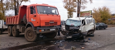 Под Иркутском произошла крупная автомобильная авария с участием КАМАЗА и маршрутки (ВИДЕО
