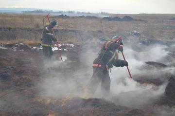 В Иркутской области продолжают ликвидировать очаги возгорания торфа