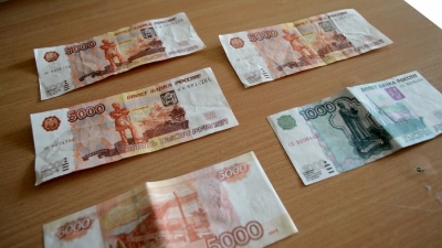 В Иркутске разыскивают распространителей поддельных купю