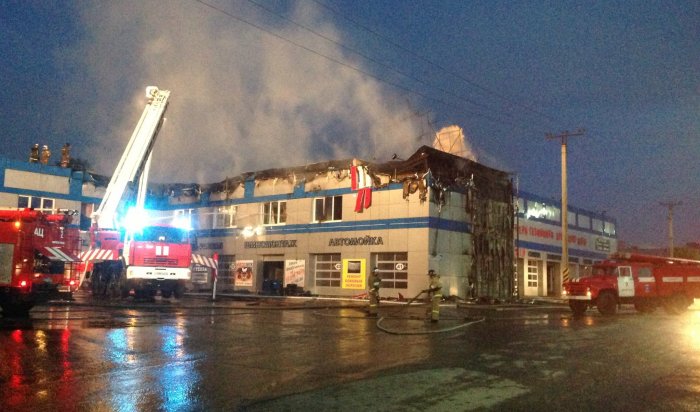 Автомастерская «Кузя» горела сегодня ночью в Иркутске