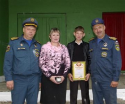 14-летний подросток в Иркутской области спас тонущего 8-летнего мальчика