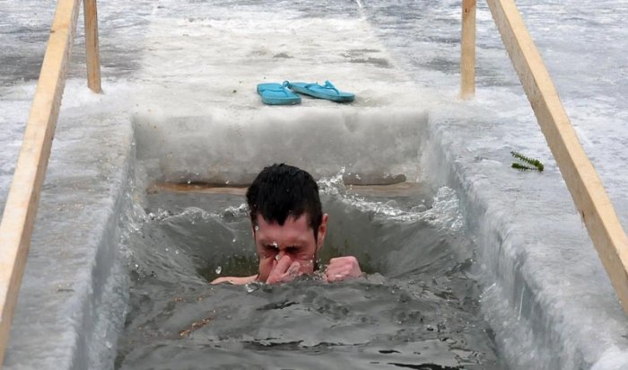 Теплая погода увеличит количество желающих искупаться в иордани на Крещение в Иркутске