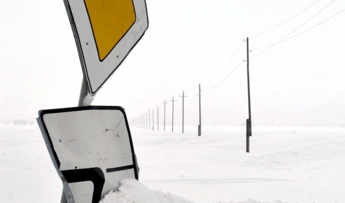 Из-за снегопада в Иркутской области без света остались 10 населенных пунктов
