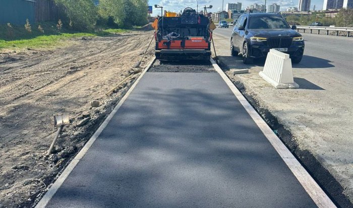 На Пролетарской и объездной Ново-Ленино в Иркутске асфальтируют тротуары