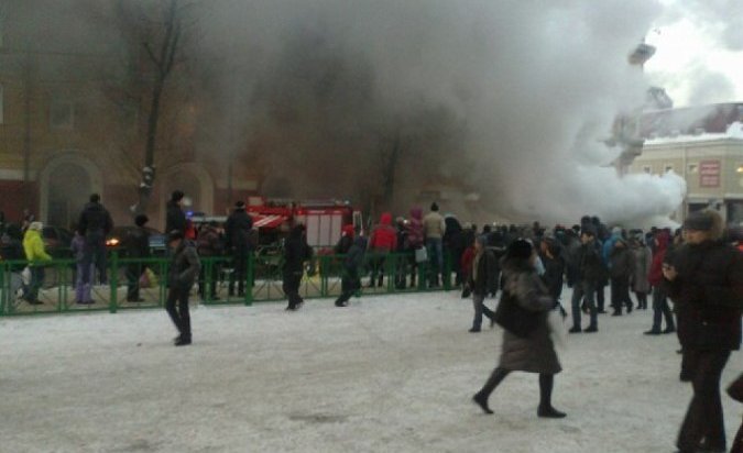 Маршрутка загорелась в центре Иркутска: на месте работают пожарные