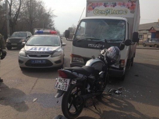В Иркутске беременная пассажирка мотоцикла пострадала в ДТП