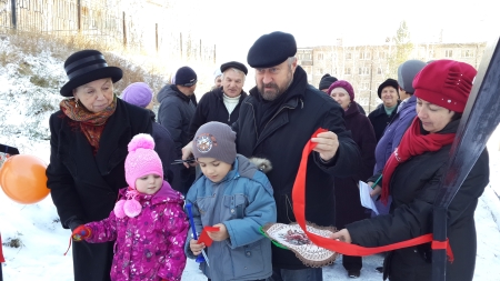 В Иркутске в микрорайоне Юбилейном построили новую лестниц