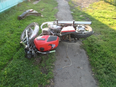 В Куйтунском районе автомобиль столкнулся с мотоциклом. Погибла 19-летняя девушка