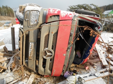 В Усть-Кутском районе в результате ДТП погиб водитель грузовика
