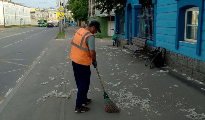 В Иркутске усилили уборку улиц