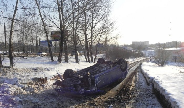 Два автомобиля серьезно пострадали в результате аварии на улице Ширямова